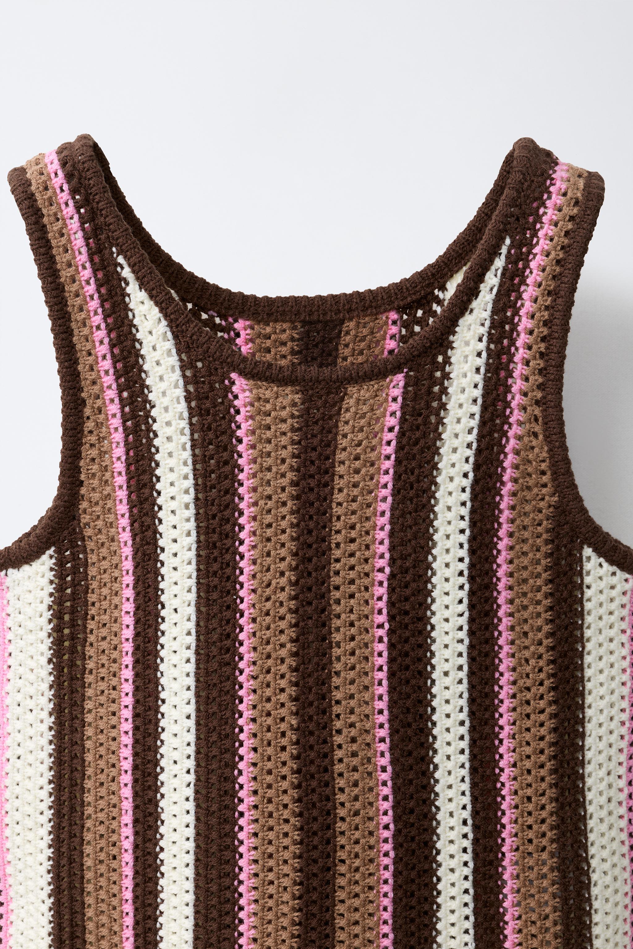 STRIPED KNIT TOP